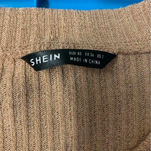 BUNDLE:Shein Cropped Tank, Cropped Long Sleeve and Skirt - Picture 5 of 8